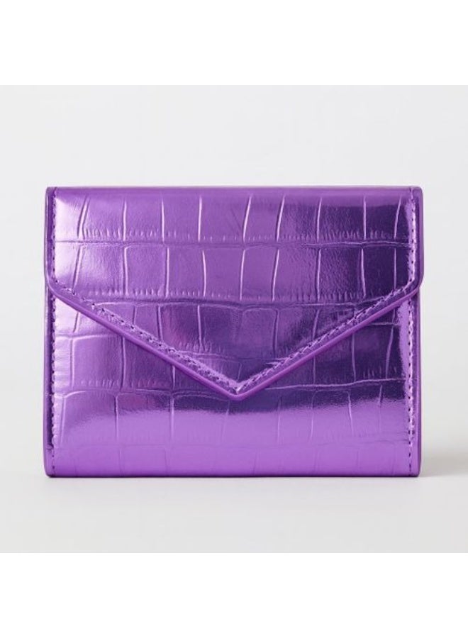 زوبا محفظة نسائية فاخرة بنقشة جلد التمساح – تصميم ميني أنيق وصغير الحجم بفتحات متعددة للكروت وجيب للنقود الورقية والعملات المعدنية – خامة جلد متينة لامعة وسهلة الحمل داخل أي شنطة – تنظيم مثالي وراحة يومية في محفظة واحدة مدمجة وعصرية -لون بنفسجي - Image 1